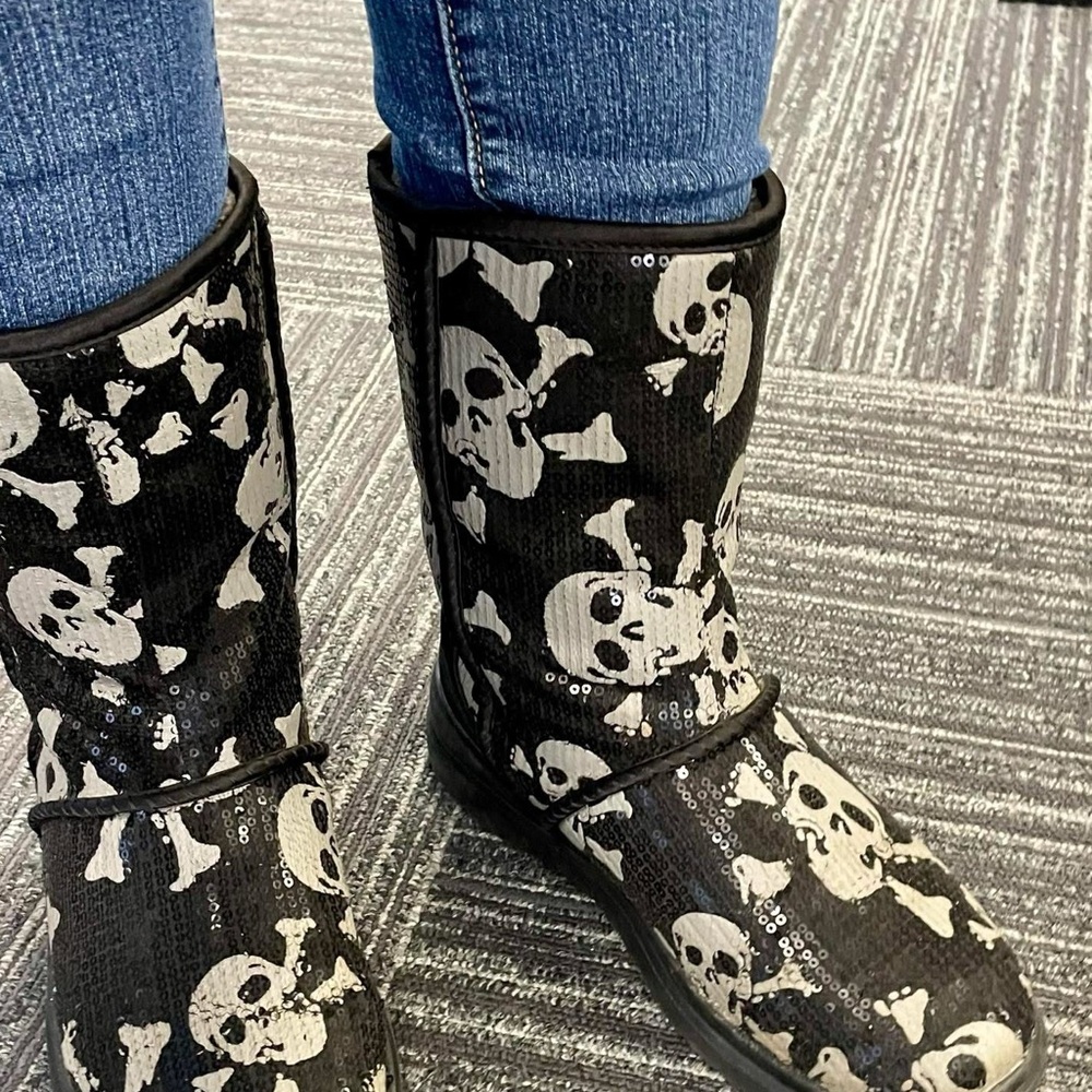 UGG Black Sequined Skull Boots - I Heart UGG - Rare Limited Edition!